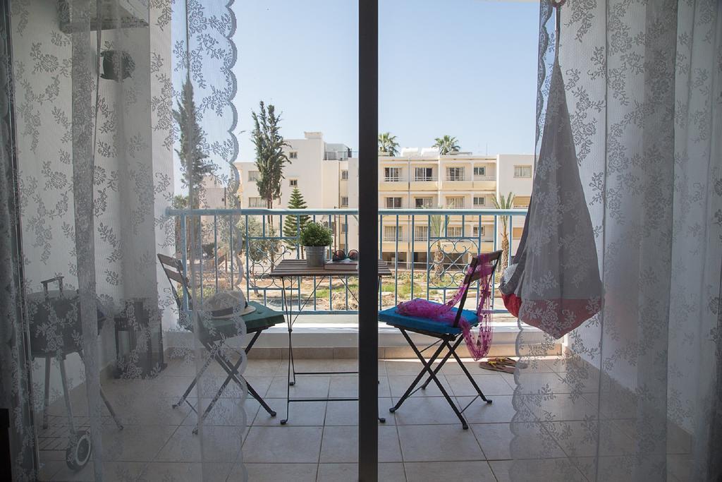 Paphos Love Hut Apartment エクステリア 写真
